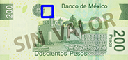 Señalización de la ubicación de textos microimpresos en el reverso del billete de 200 pesos de la familia F