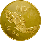 Anverso de la medalla de oro conmemorativa del Instituto Nacional de Protecci�n a la Infancia